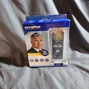 Olympus VN-7600PC Digital Voice Recorder 2GB MP3/WMA USB Includes Case Earphones